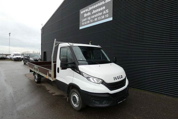 Hvid Iveco Daily fra 2022