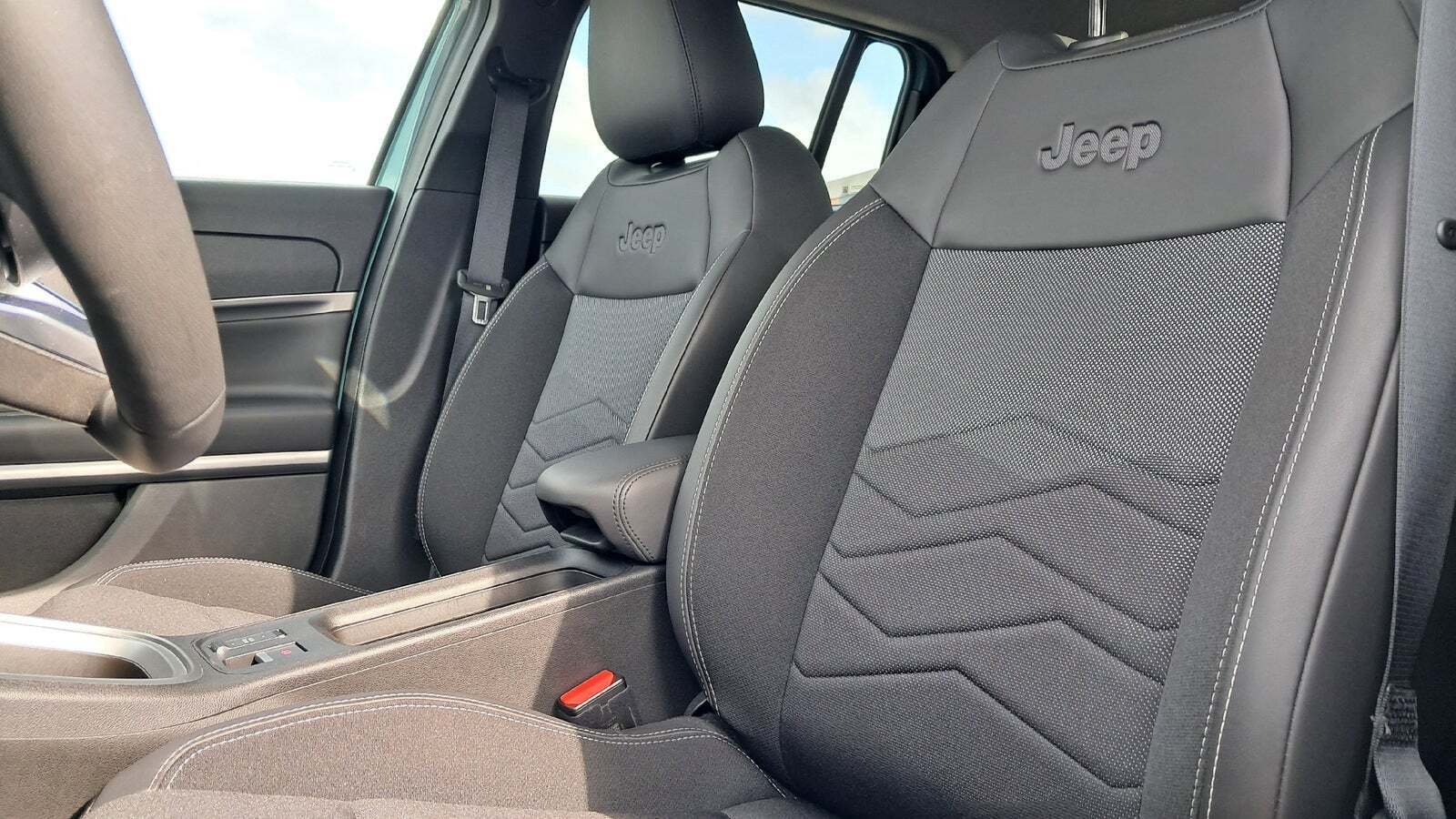 Jeep Avenger 54 Altitude