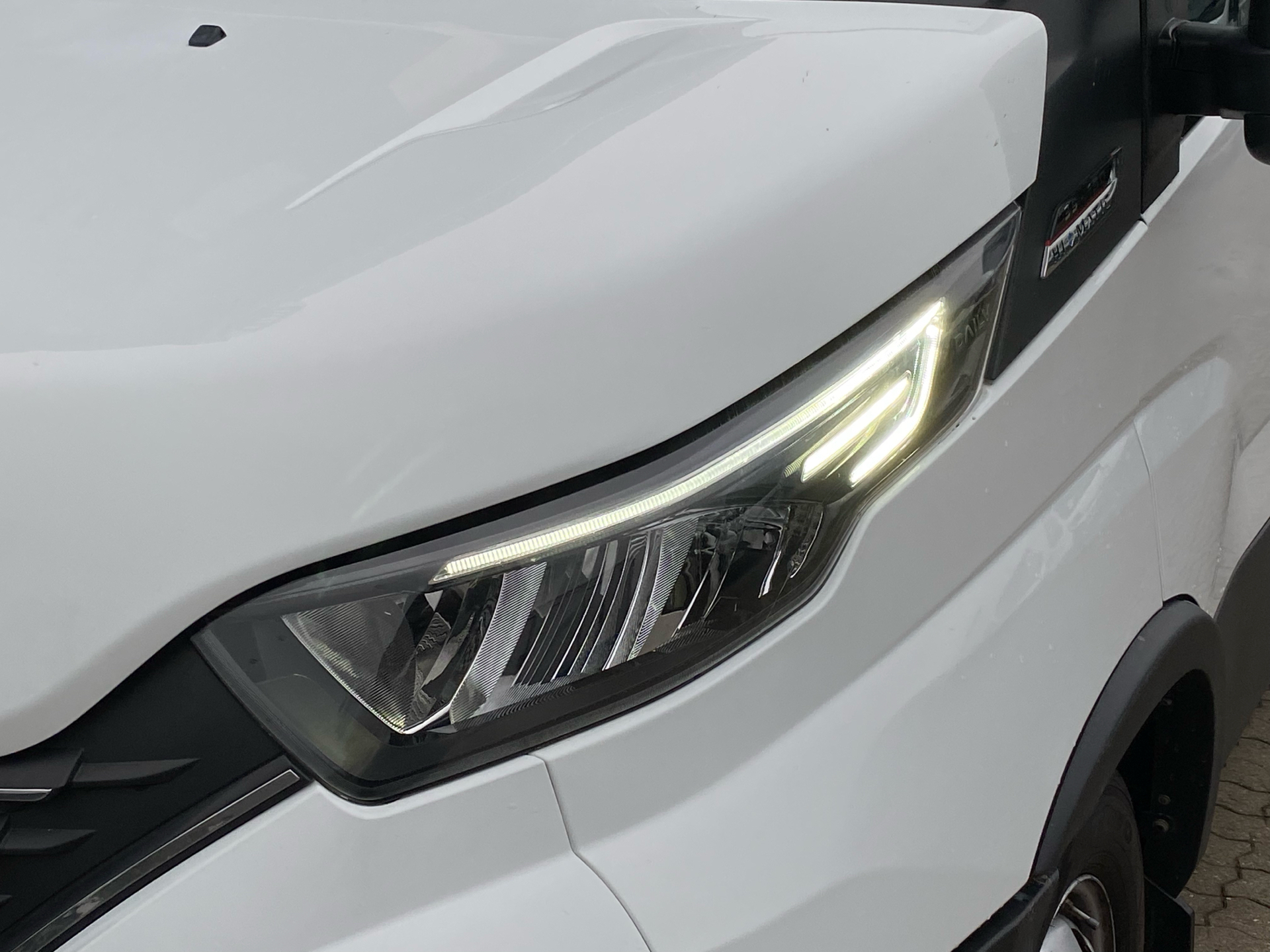 Iveco Daily 3,0 35C18 16m3 D Hi-Matic 180HK Van 8g Aut.