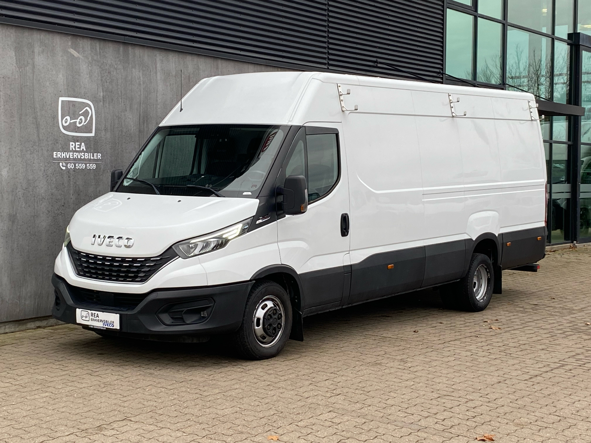 Iveco Daily 3,0 35C18 16m3 D Hi-Matic 180HK Van 8g Aut.