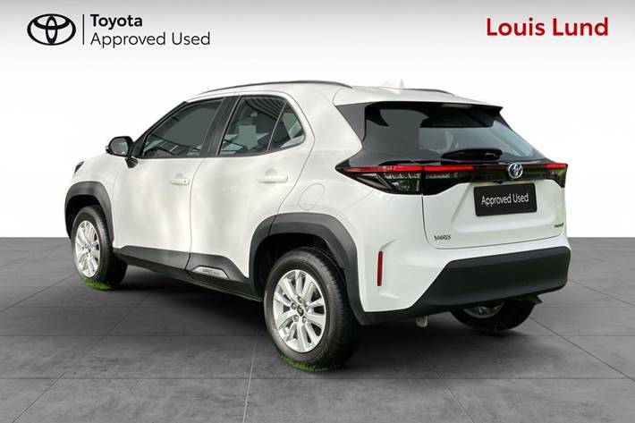 Hvid Toyota Yaris Cross fra 2024