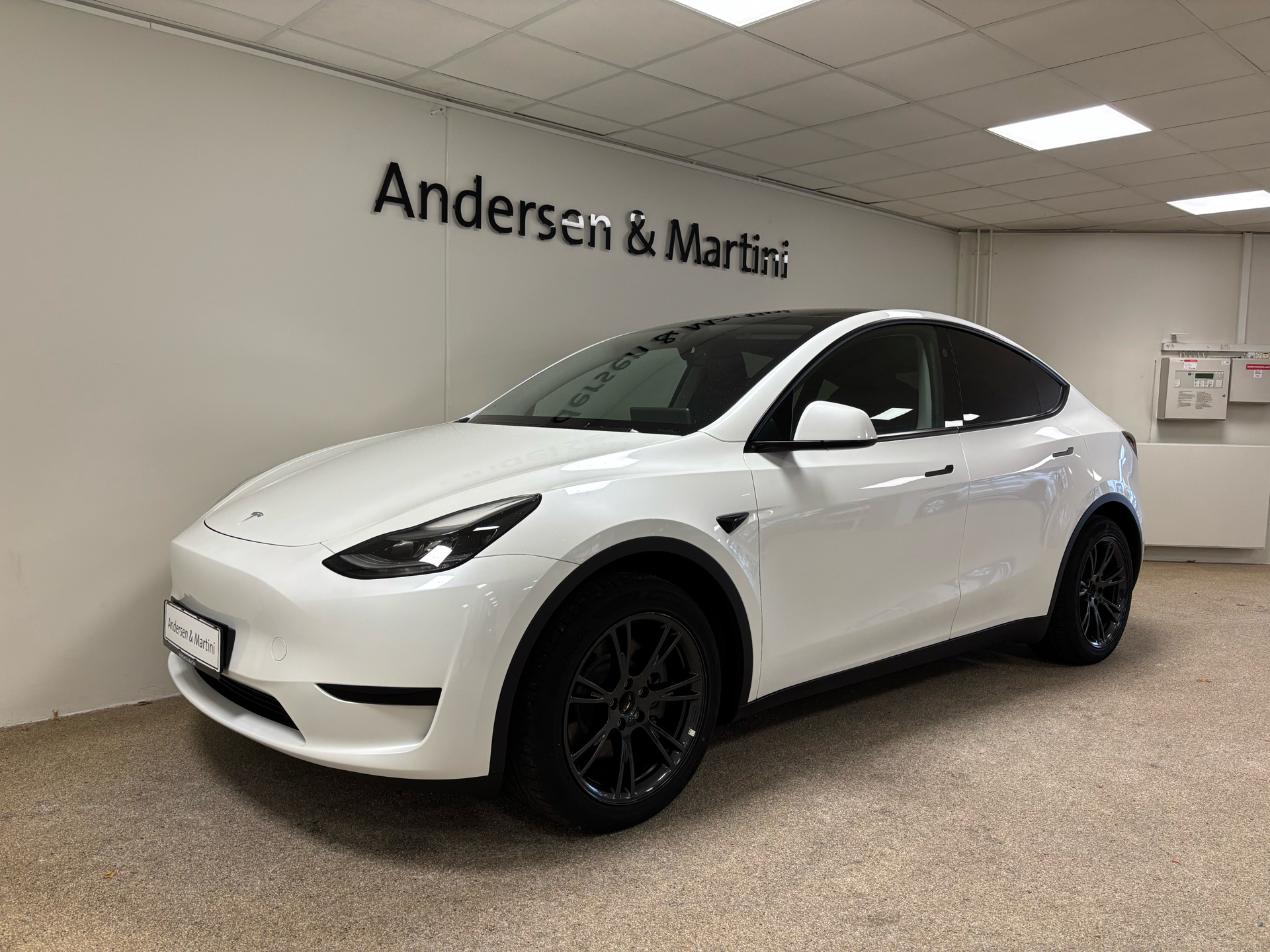 Tesla Model Y EL RWD 299HK 5d Aut.