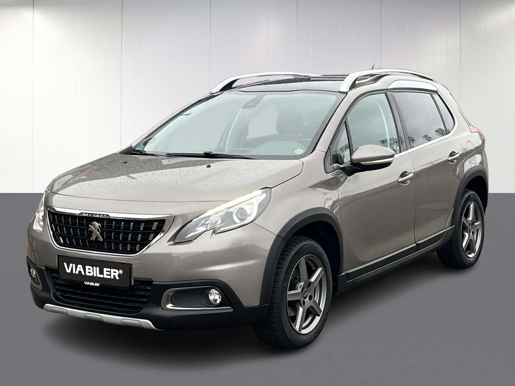 Peugeot 2008 1,6 BlueHDi Allure Sky 100HK