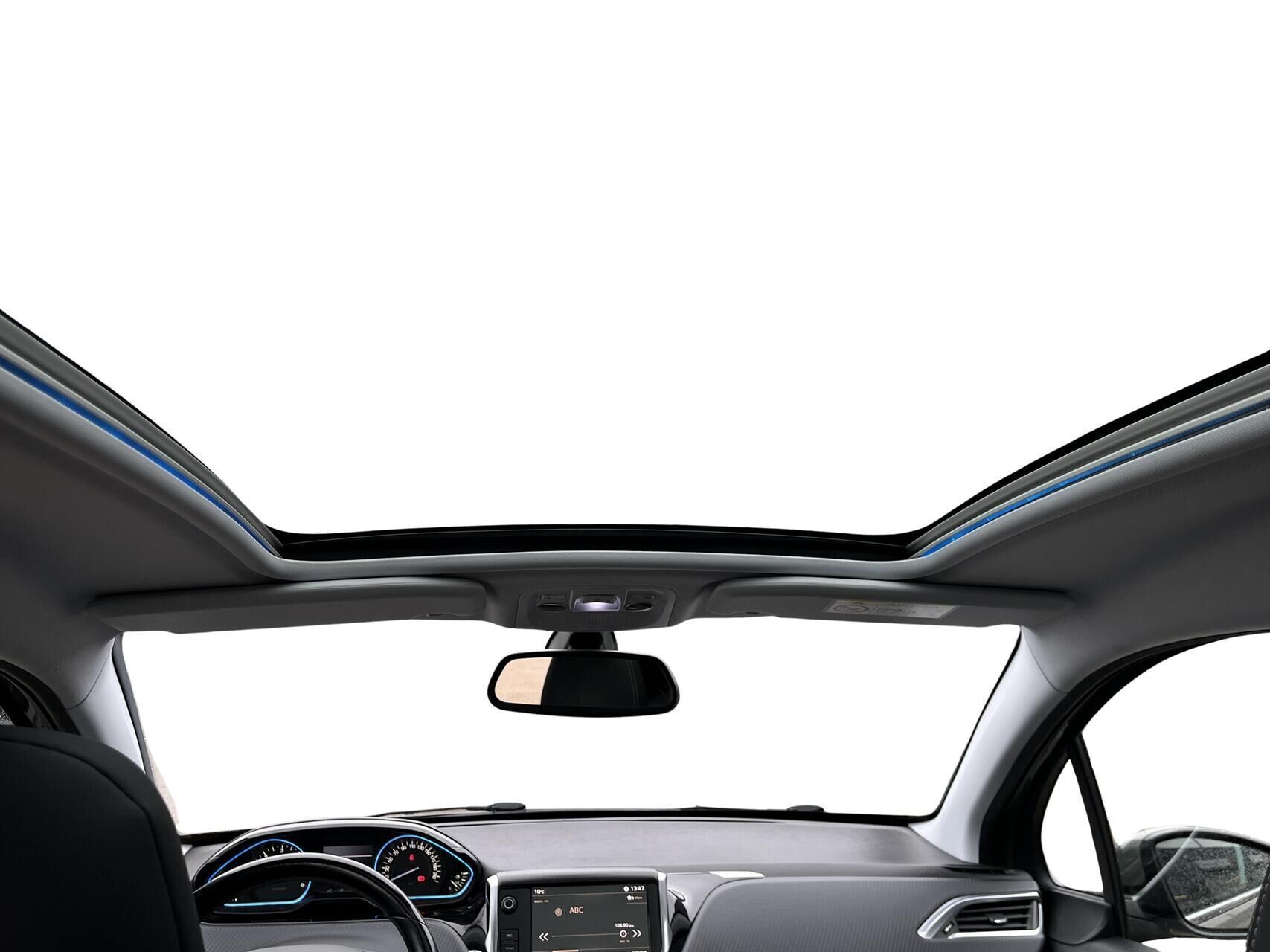 Grå Peugeot 2008 fra 2017