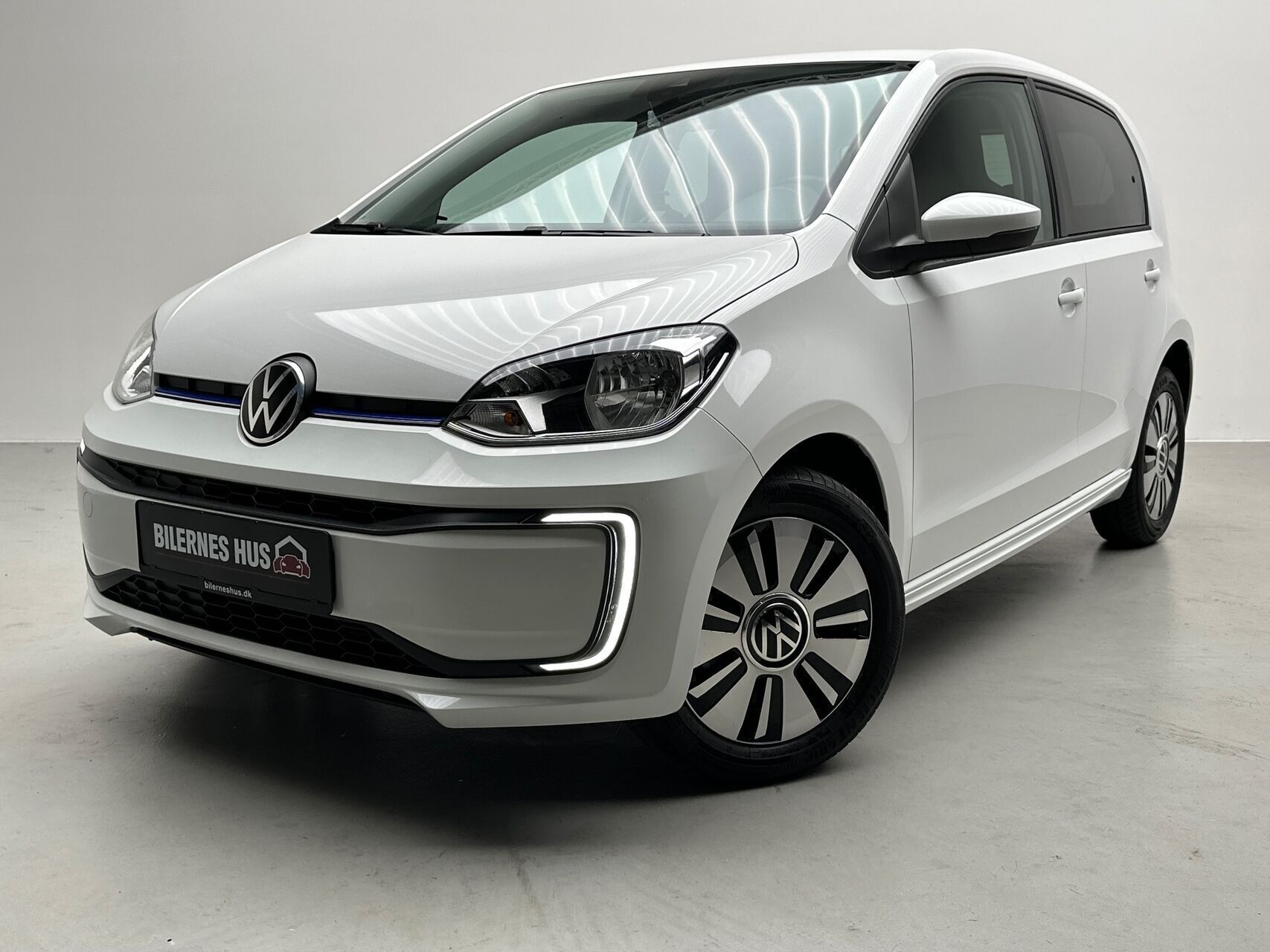 Hvid VW e-up fra 2022