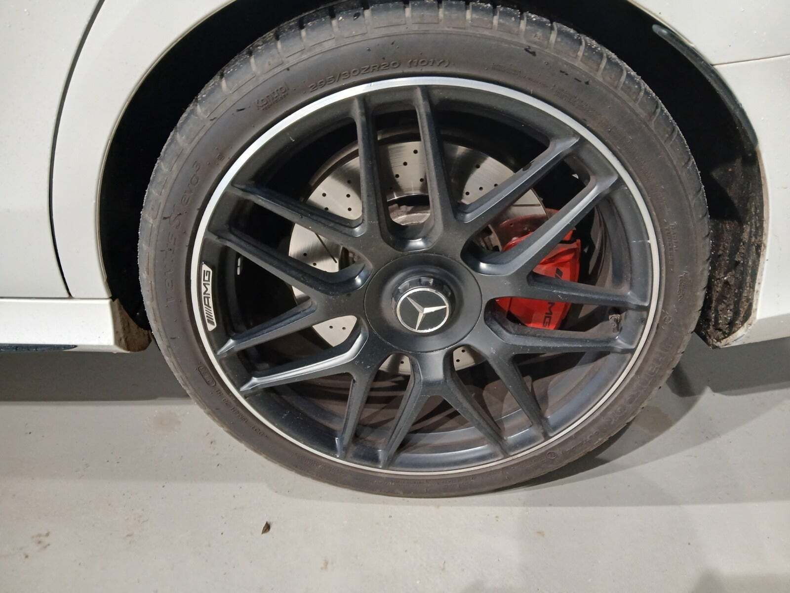 Hvid Mercedes E63 fra 2018