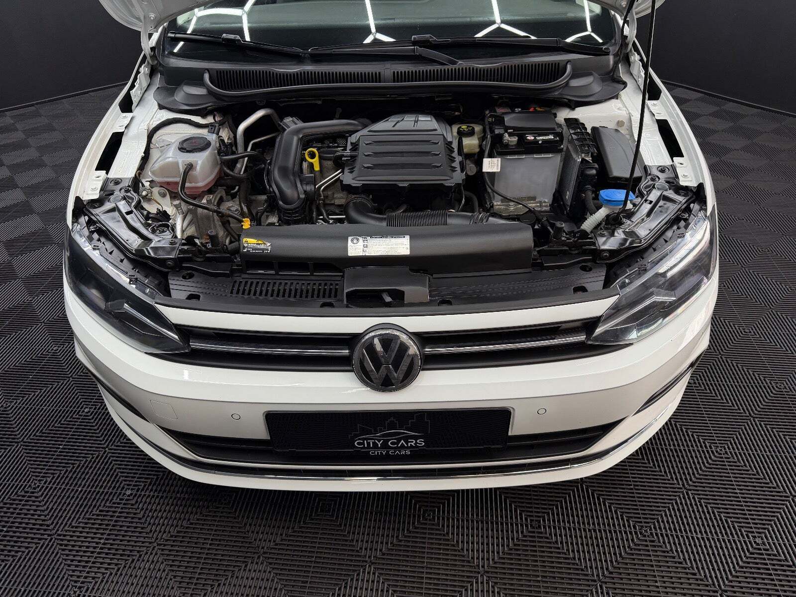 Hvid VW Polo fra 2018