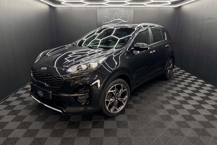 Sort Kia Sportage fra 2019 set udefra