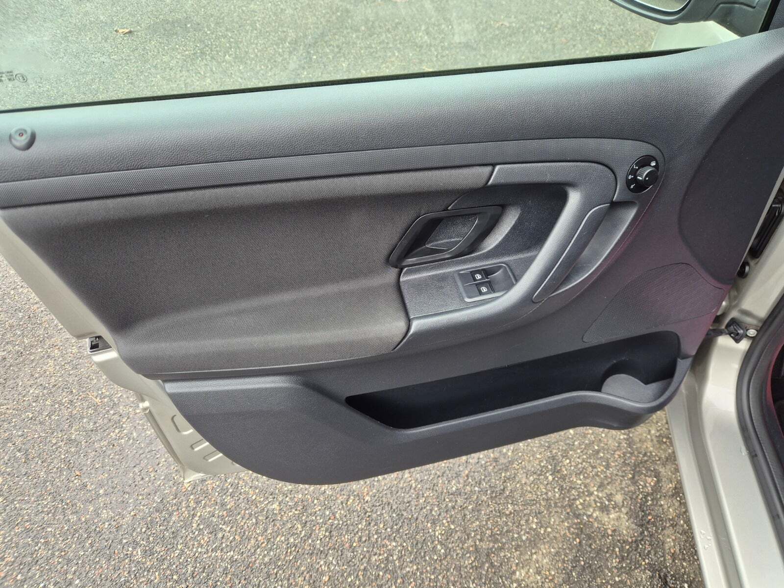 Beige Skoda Fabia fra 2015