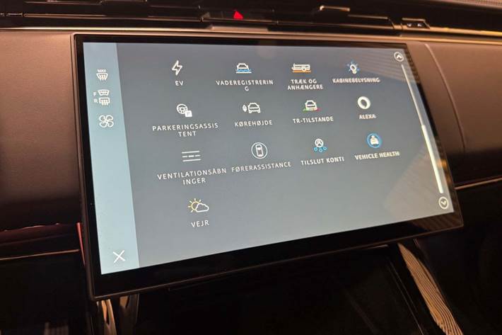 Hvid Land Rover Range Rover sport fra 2025