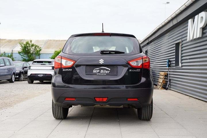 Sort Suzuki S-Cross fra 2017