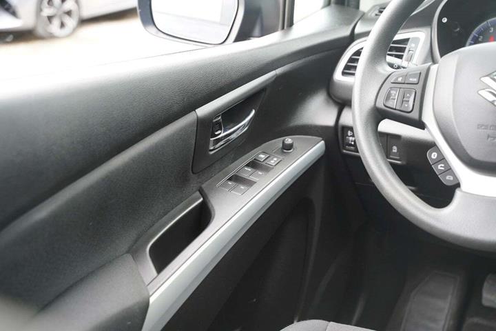 Sort Suzuki S-Cross fra 2017