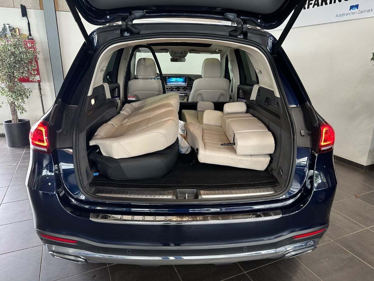 Blå Mercedes GLE450 fra 2020
