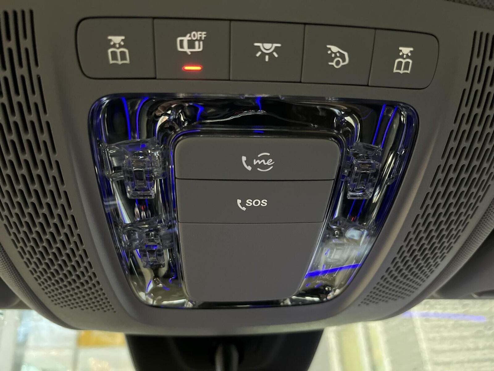 Grå Mercedes EQA250+ fra 2023