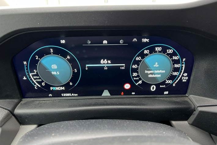 Hvid VW Transporter fra 2025