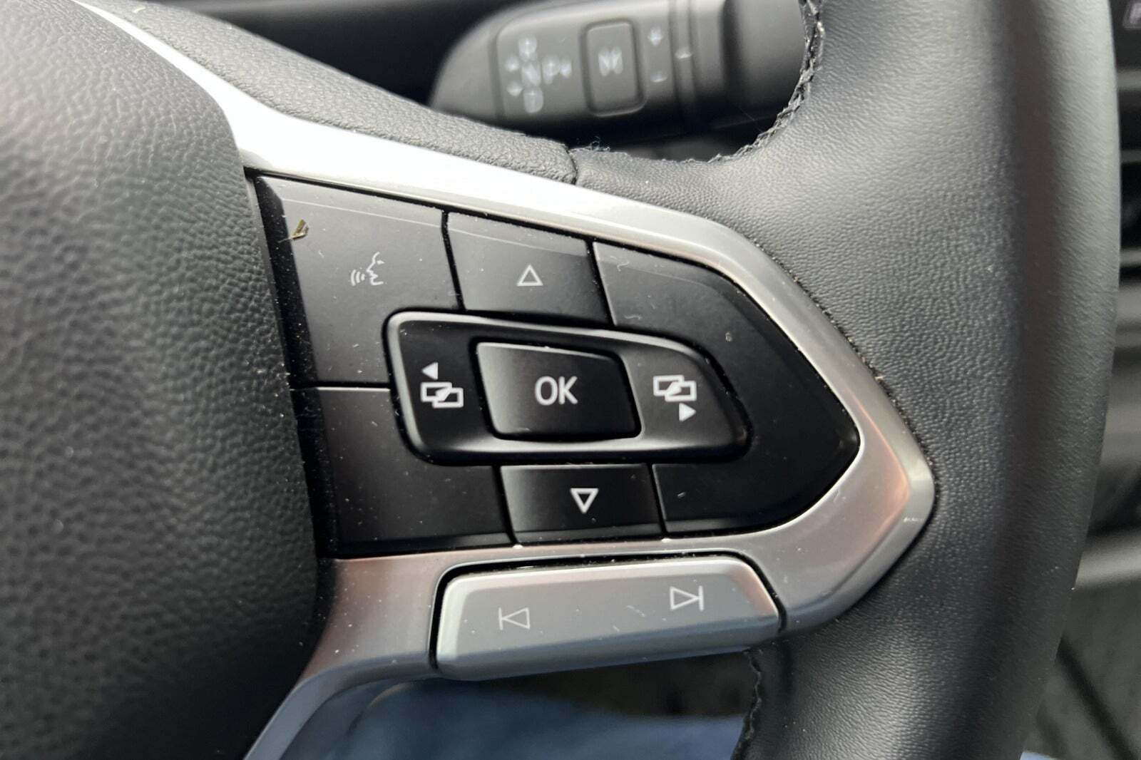 Sort VW Transporter fra 2025