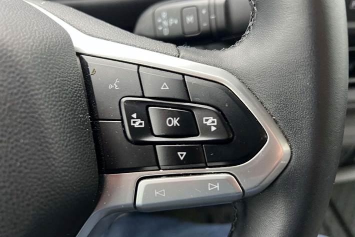 Sort VW Transporter fra 2025