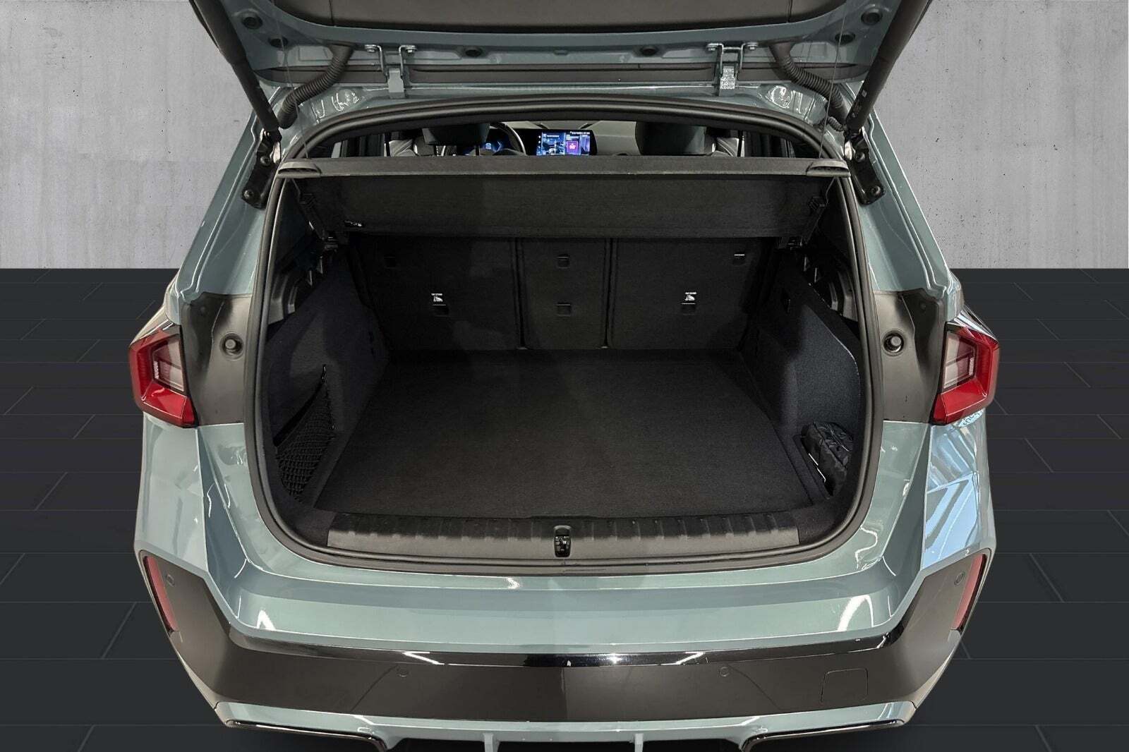 Grøn BMW iX1 fra 2023