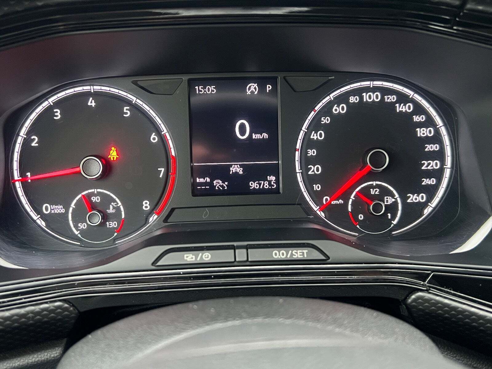 Hvid VW T-Cross fra 2020 set indefra