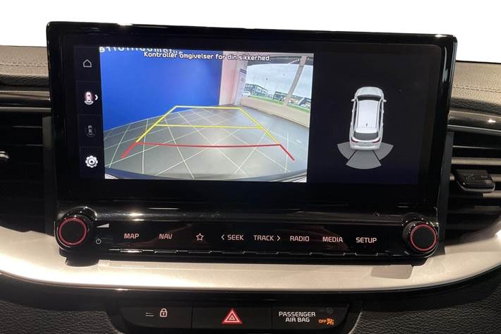 Grå Kia Ceed fra 2021