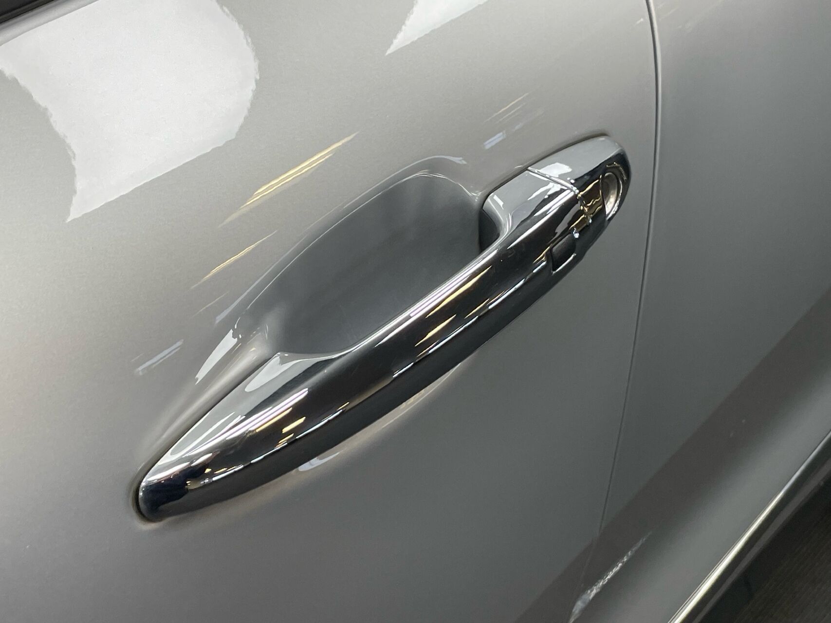 Grå Kia e-Niro fra 2022