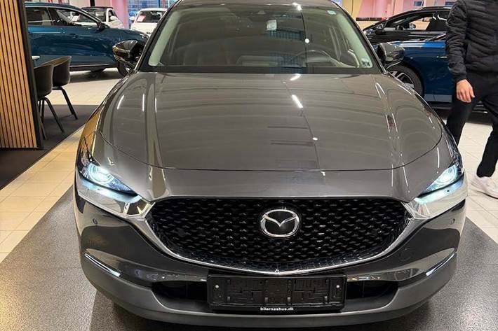 Grå Mazda CX-30 fra 2020
