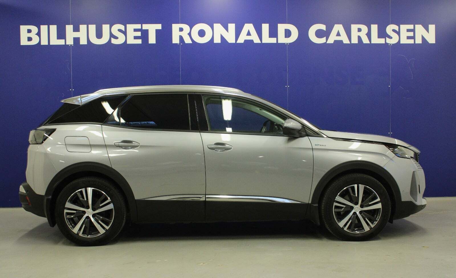 Sølv Peugeot 3008 fra 2021