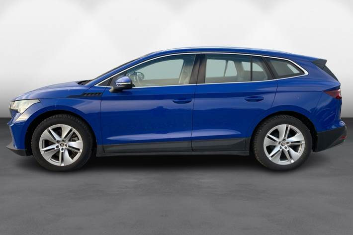 Blå Skoda Enyaq fra 2021