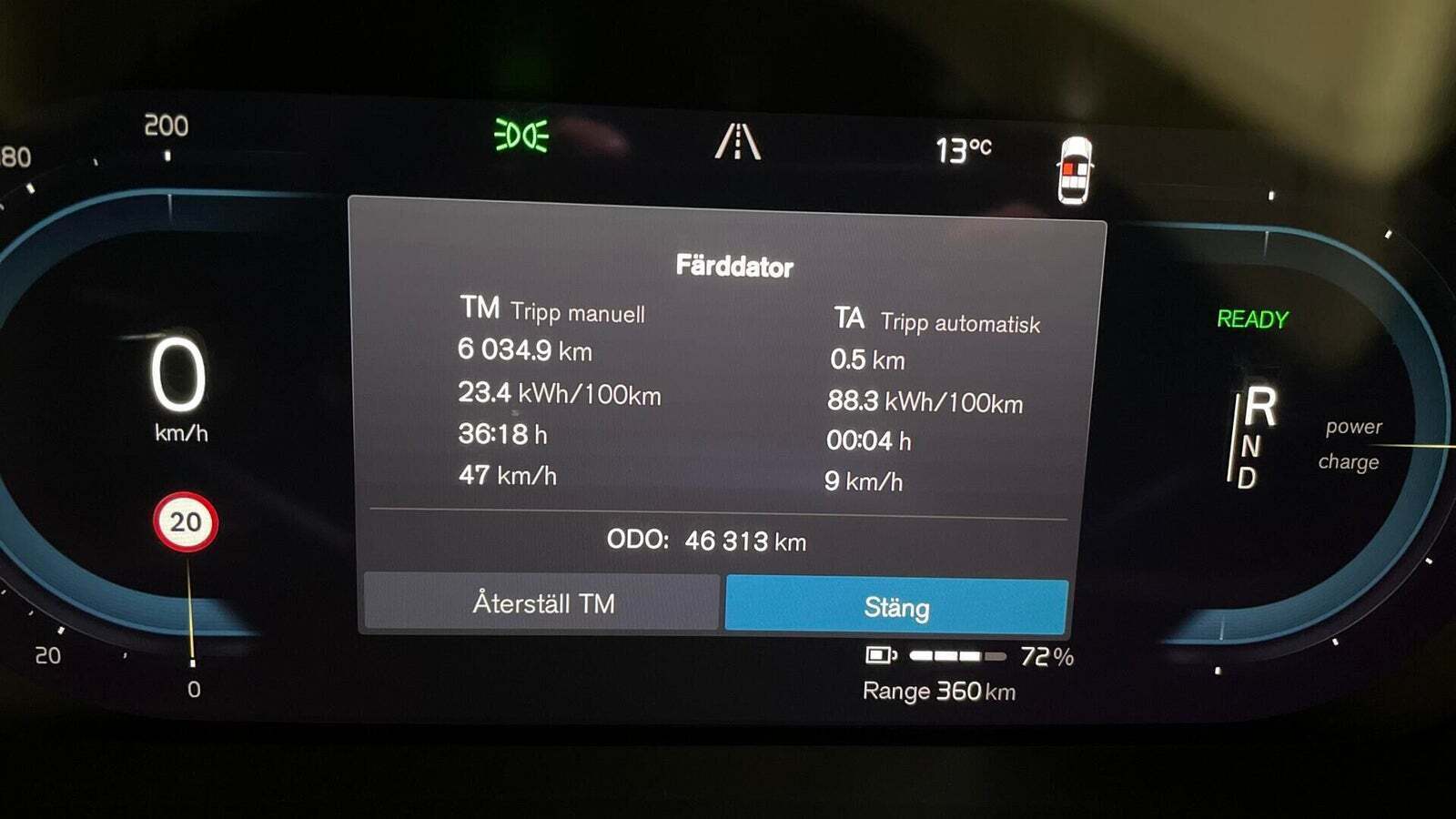 Grå Volvo XC40 fra 2024