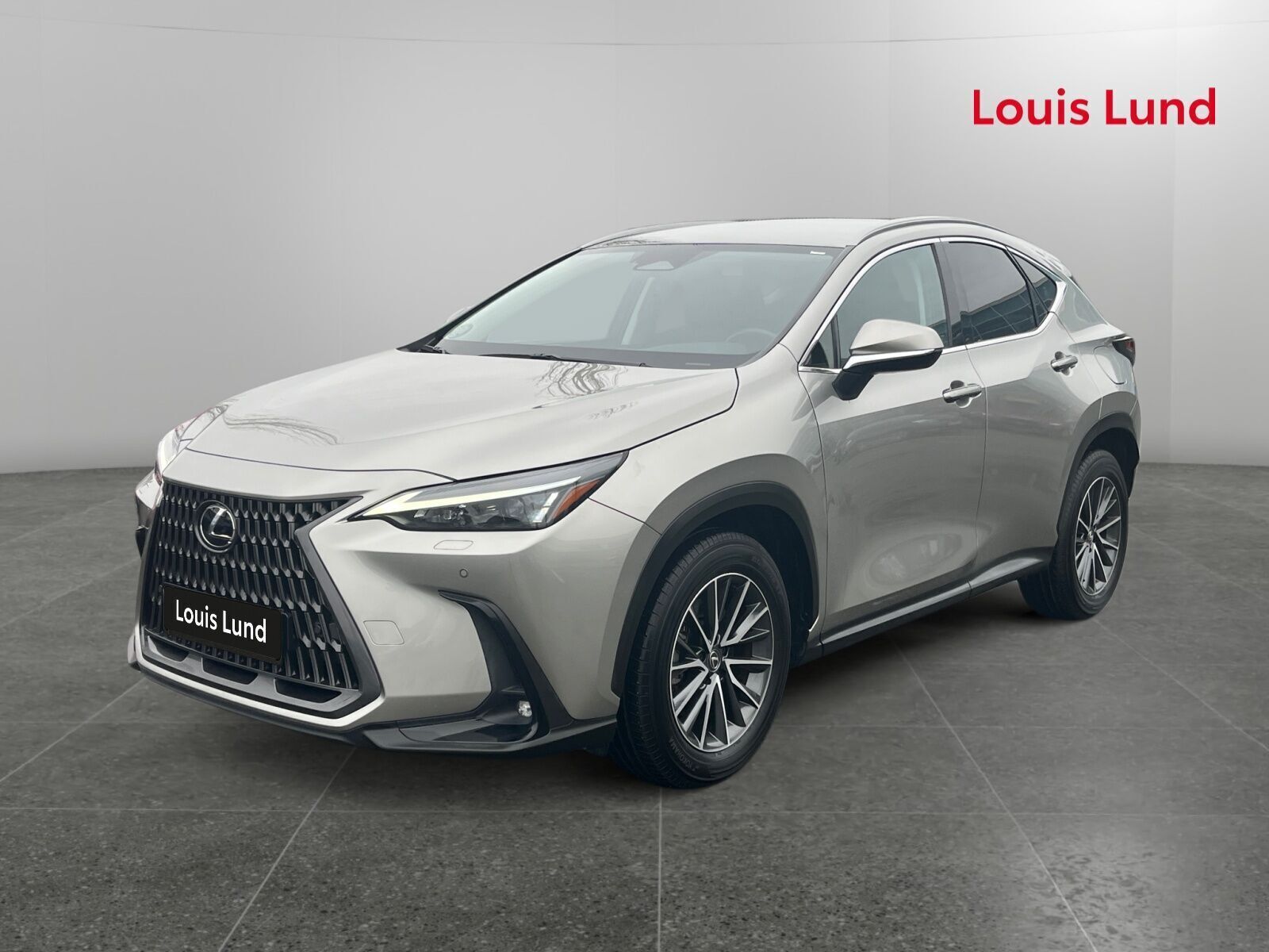Lexus NX 2,5 450h+ Plugin-hybrid Business Plus 4WD 309HK 5d Trinl. Gear