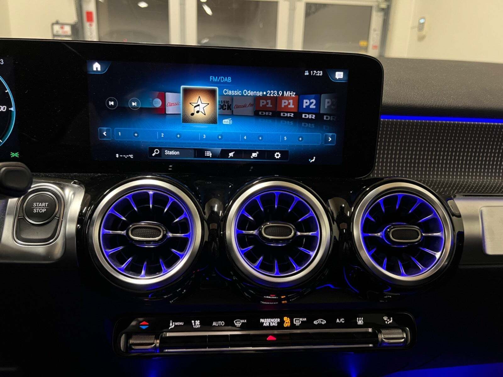 undefined Mercedes EQB250+ fra 2023