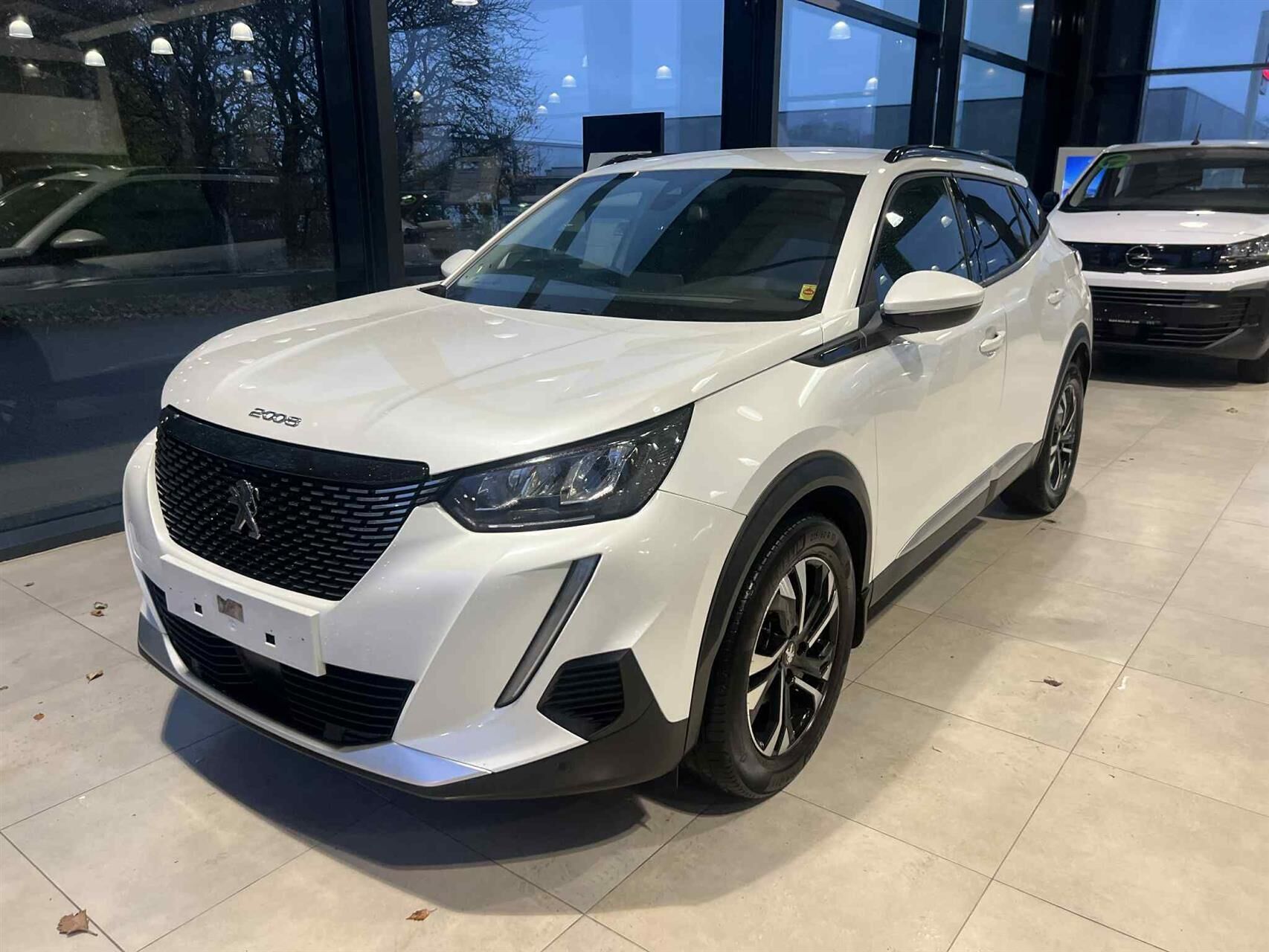 Peugeot 2008 1,5 BlueHDi Allure Pack 100HK 5d 6g