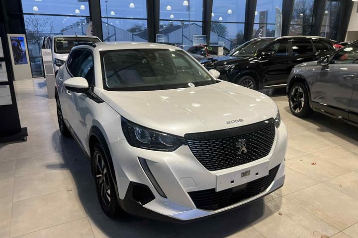 Hvid Peugeot 2008 fra 2020