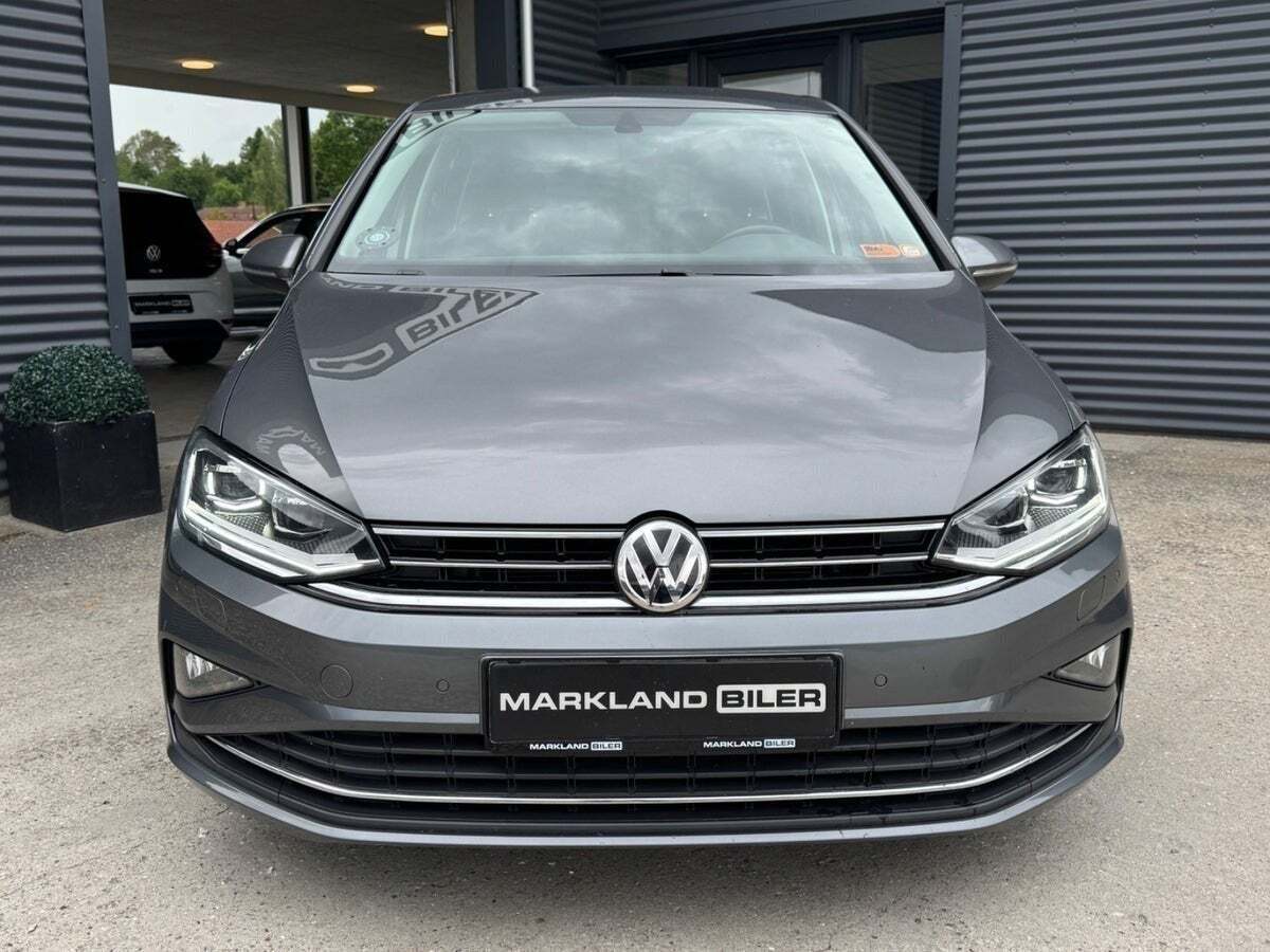 Grå VW Golf Sportsvan fra 2019