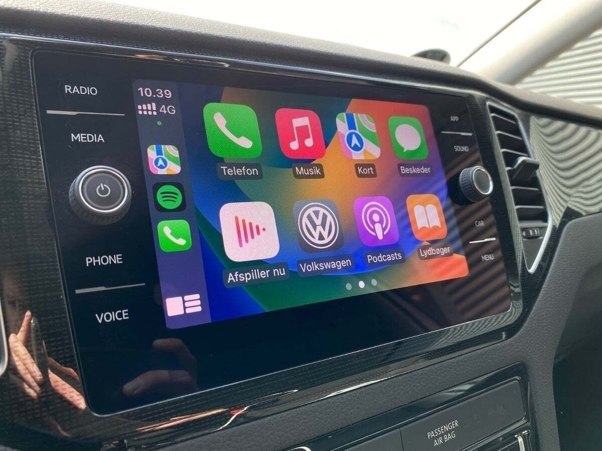 Grå VW Golf Sportsvan fra 2019