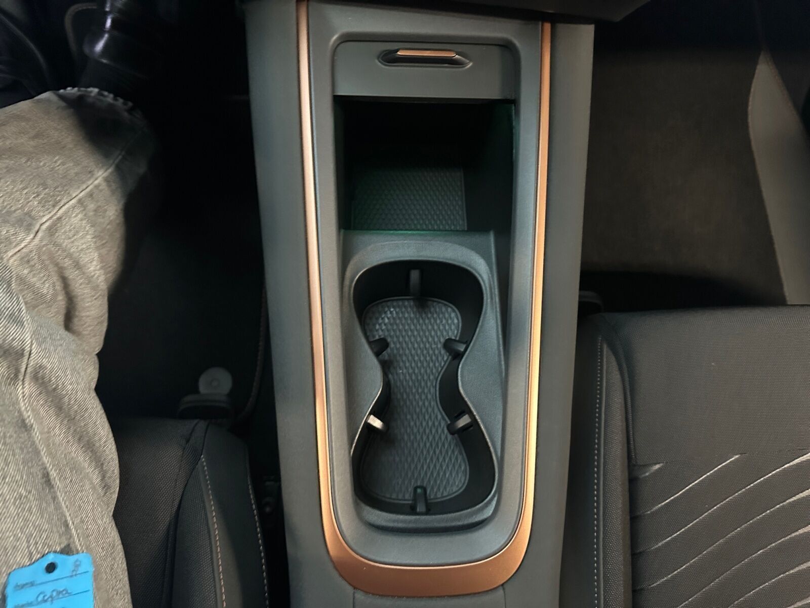 Hvid Cupra Born fra 2023