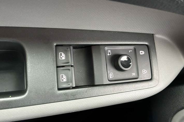 Sølv VW ID.Buzz fra 2023