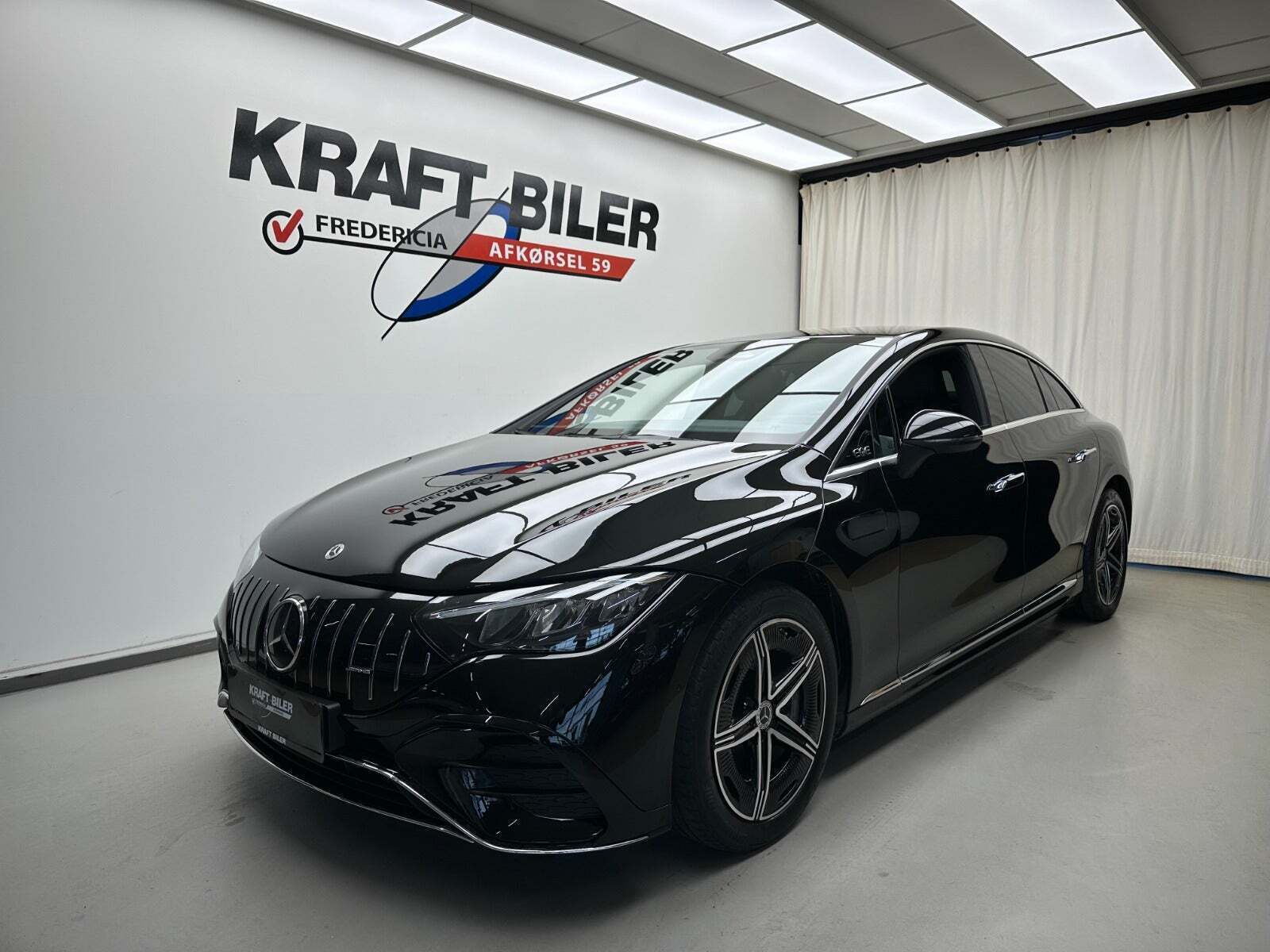 Mercedes EQE350 AMG Line