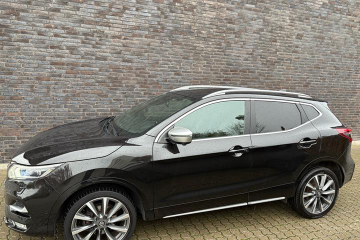 Sort Nissan Qashqai fra 2020