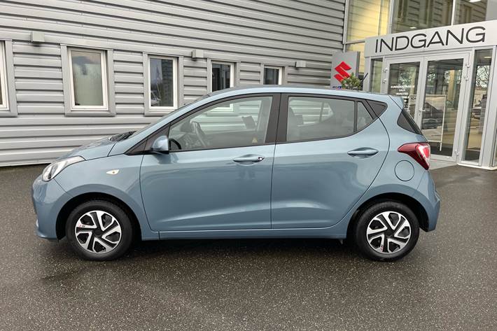 Turquoise Hyundai i10 fra 2018