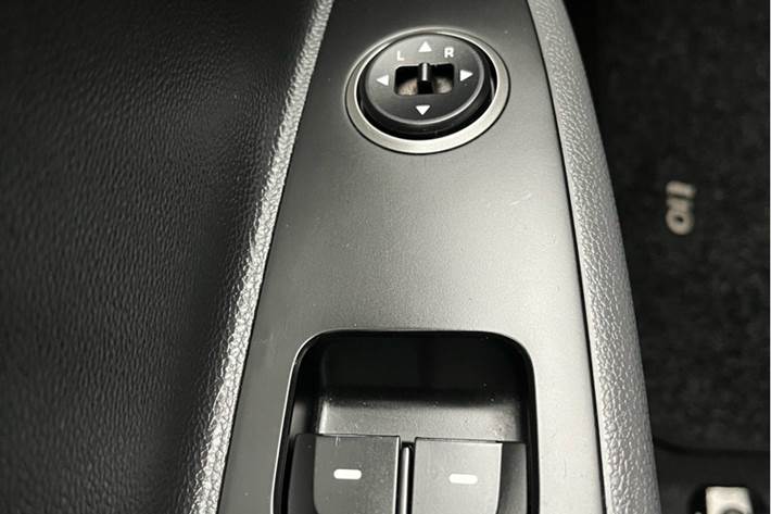 Turquoise Hyundai i10 fra 2018