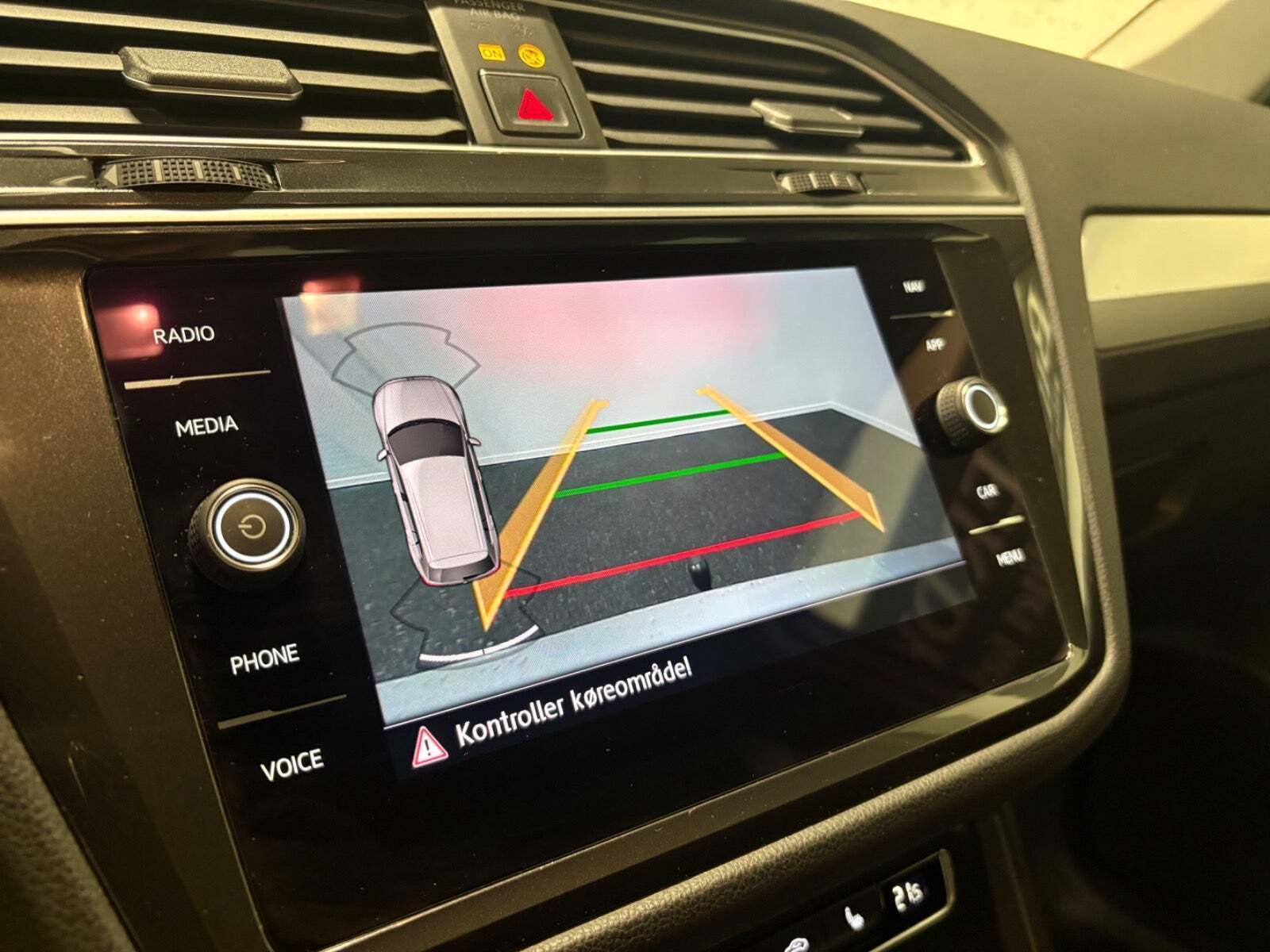 Beige VW Tiguan fra 2018