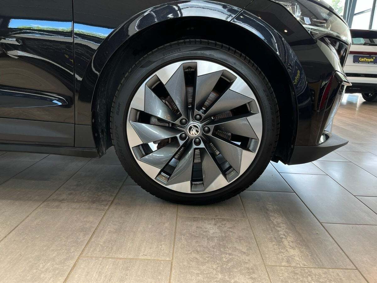 Sort Skoda Enyaq fra 2021