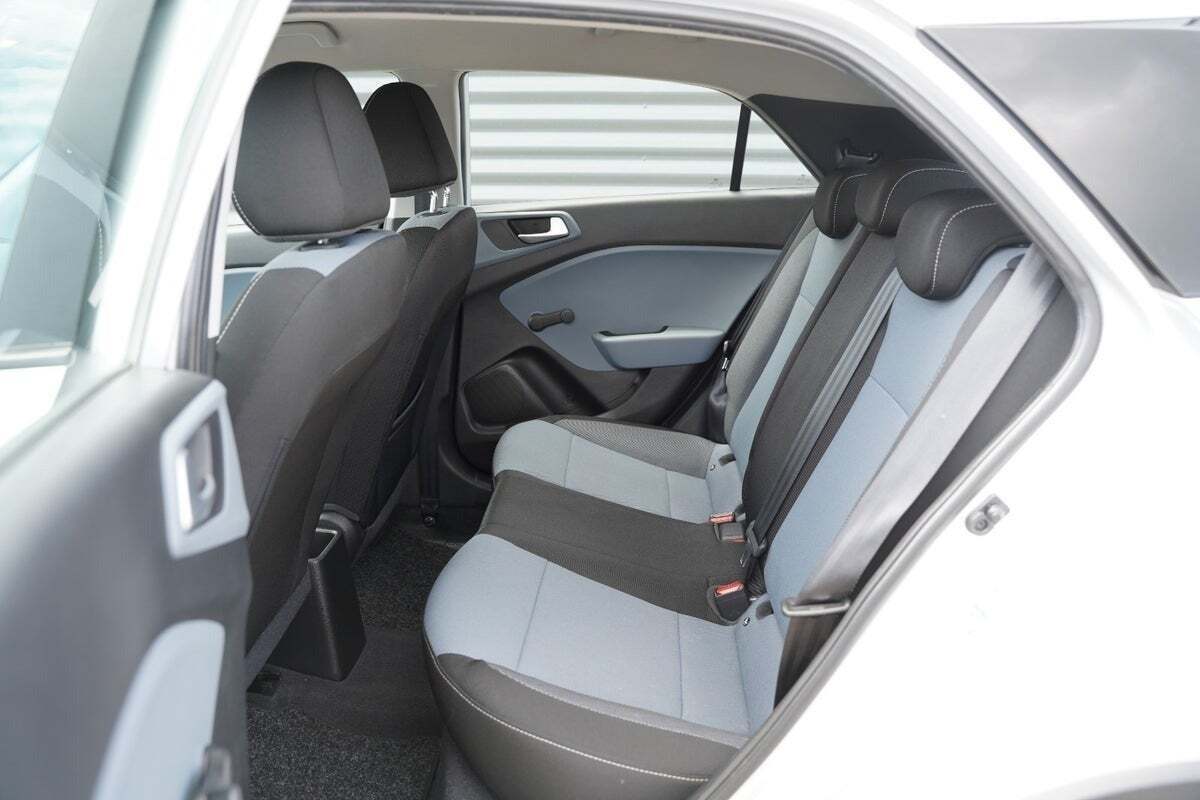 Sølv Hyundai i20 Active Cross fra 2017