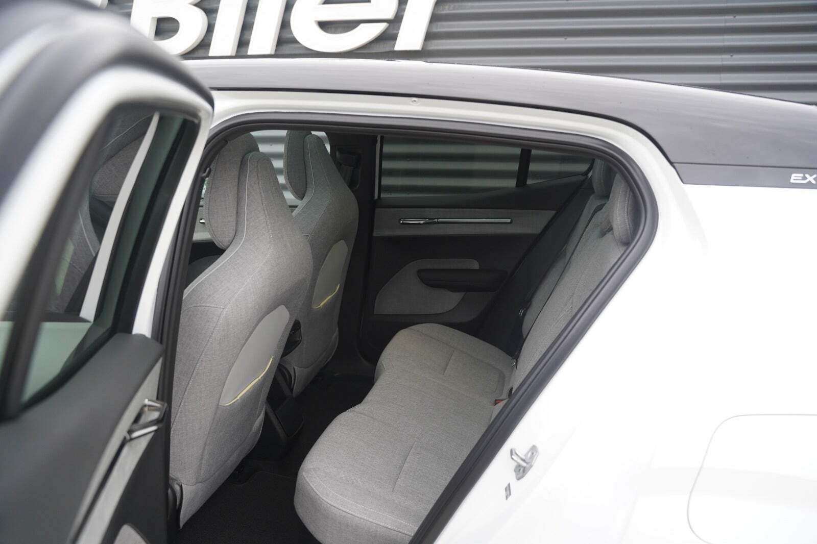 Hvid Volvo EX30 fra 2024