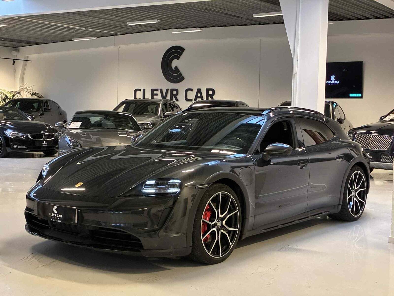 Porsche Taycan 4S Performance+ Cross Turismo