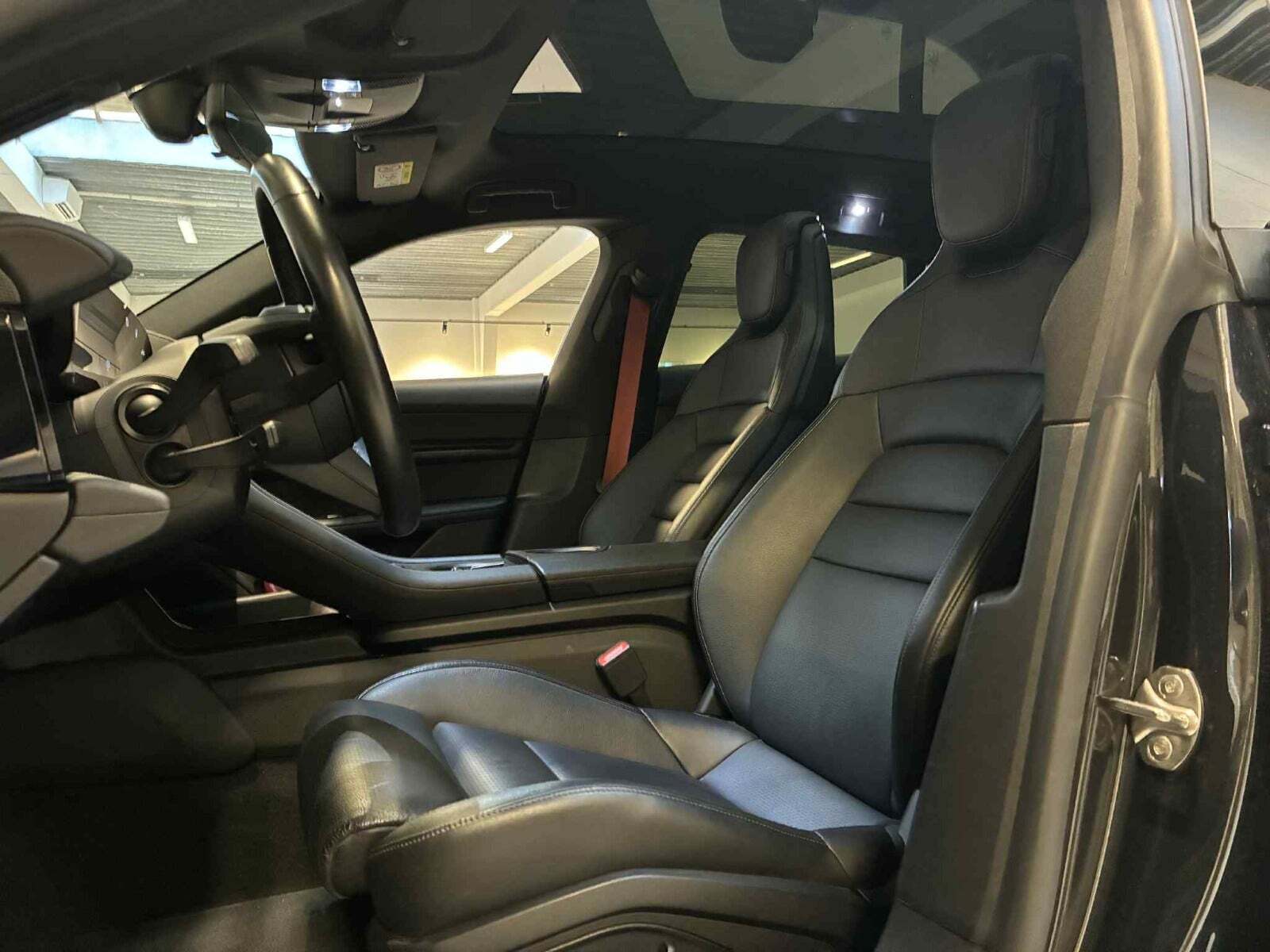 Porsche Taycan 4S Performance+ Cross Turismo