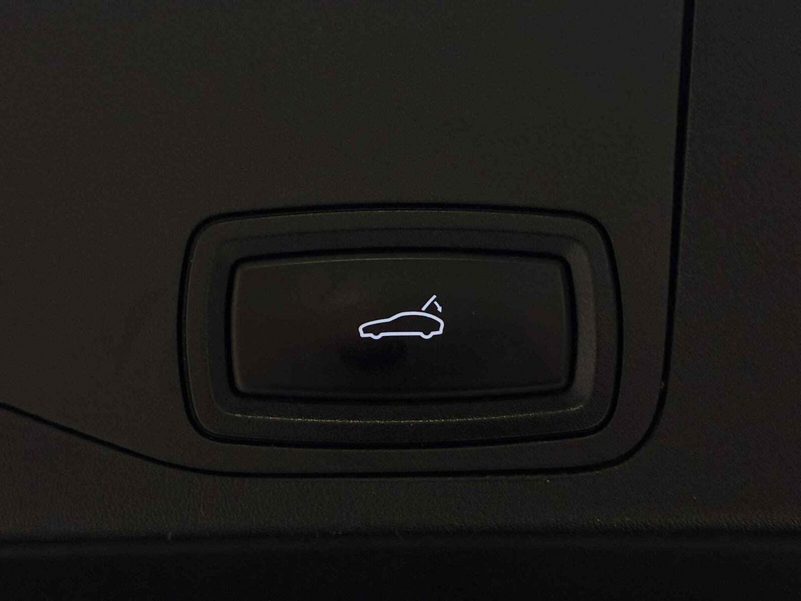 Sort Porsche Taycan 4S fra 2022