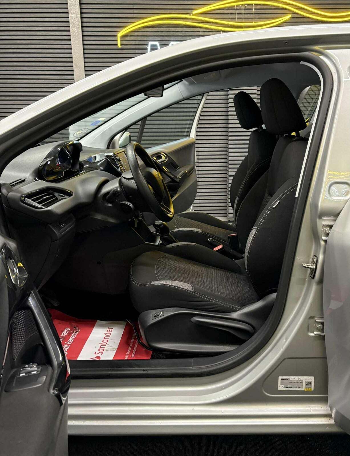 Peugeot 208 1,6 BlueHDi 100 Active