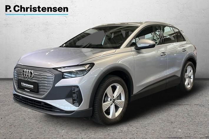 Sølv Audi Q4 e-tron fra 2024 set udefra